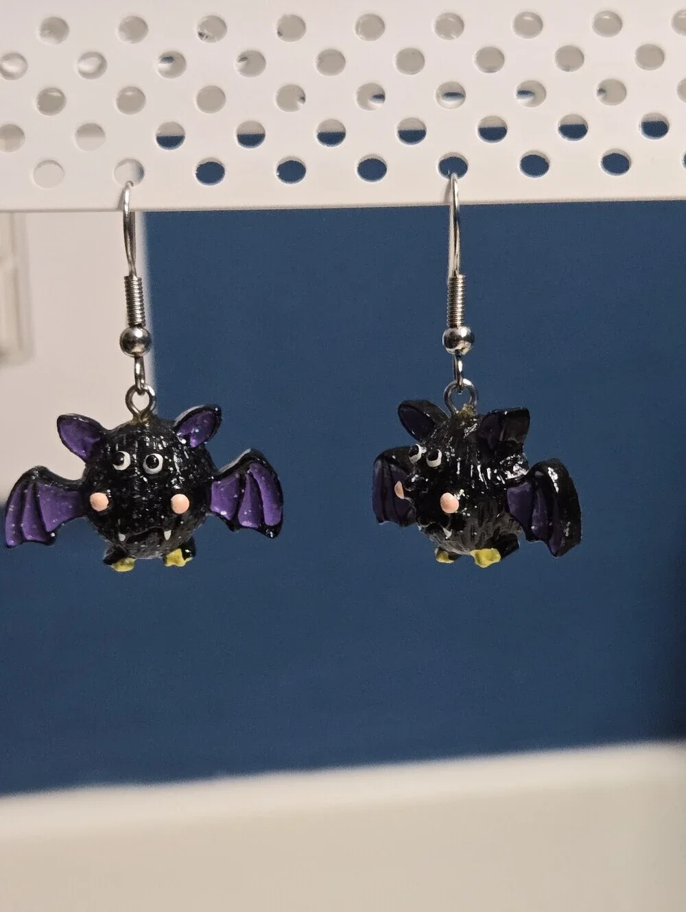 earrings playful black